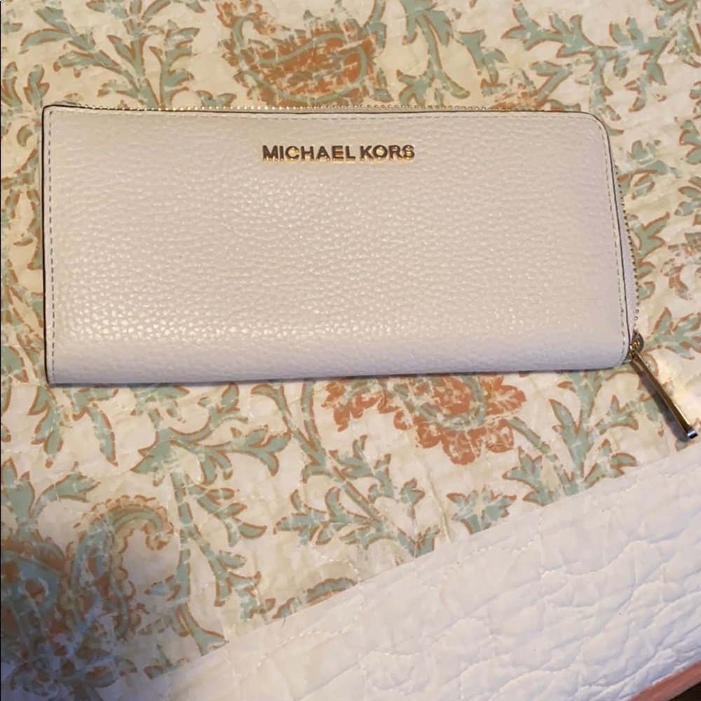 Brand new Michael Kors wallet